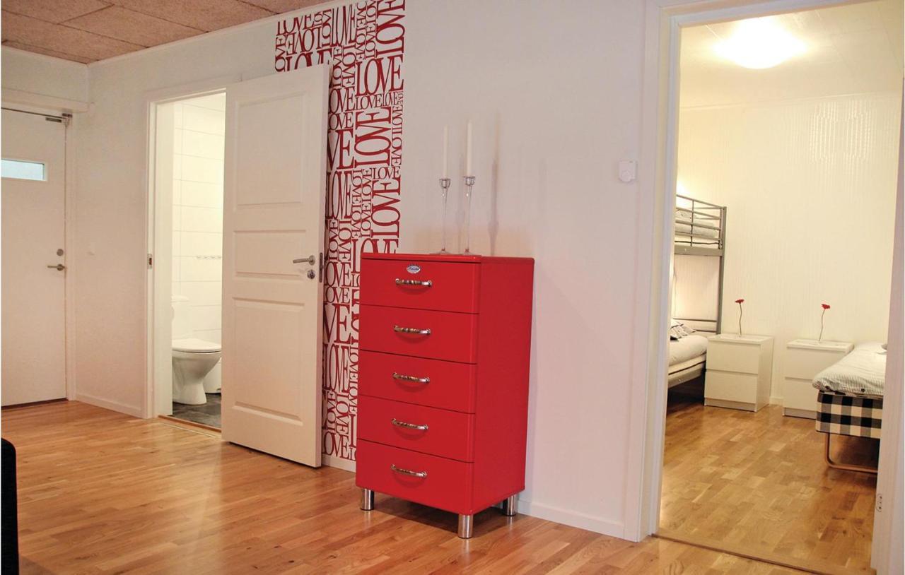 2 Bedroom Cozy Apartment In Habo 멀스요 외부 사진