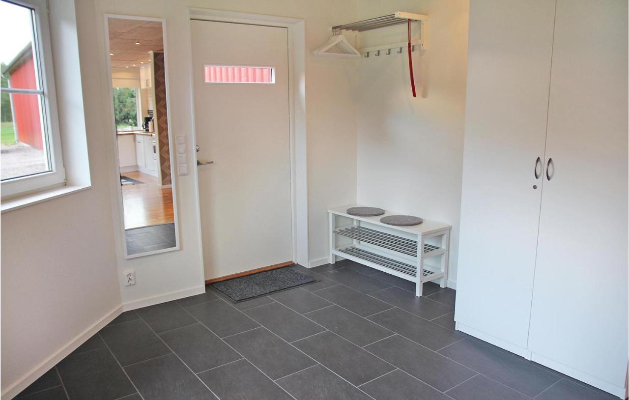 2 Bedroom Cozy Apartment In Habo 멀스요 외부 사진
